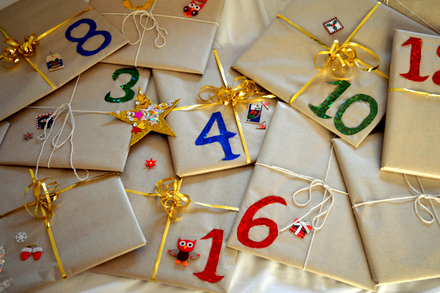 book advent calendar - kalendarz adwentowy dla dziecka - kalendarz adwentowy z książek - pakowanie prezentów świątecznych