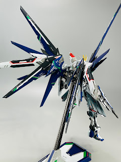 MG 1/100 Gundam Freedom Astray by Pulucky13