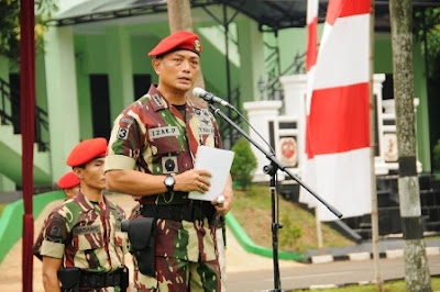 Kolonel Inf Izak Pangemanan - komandan kopassus