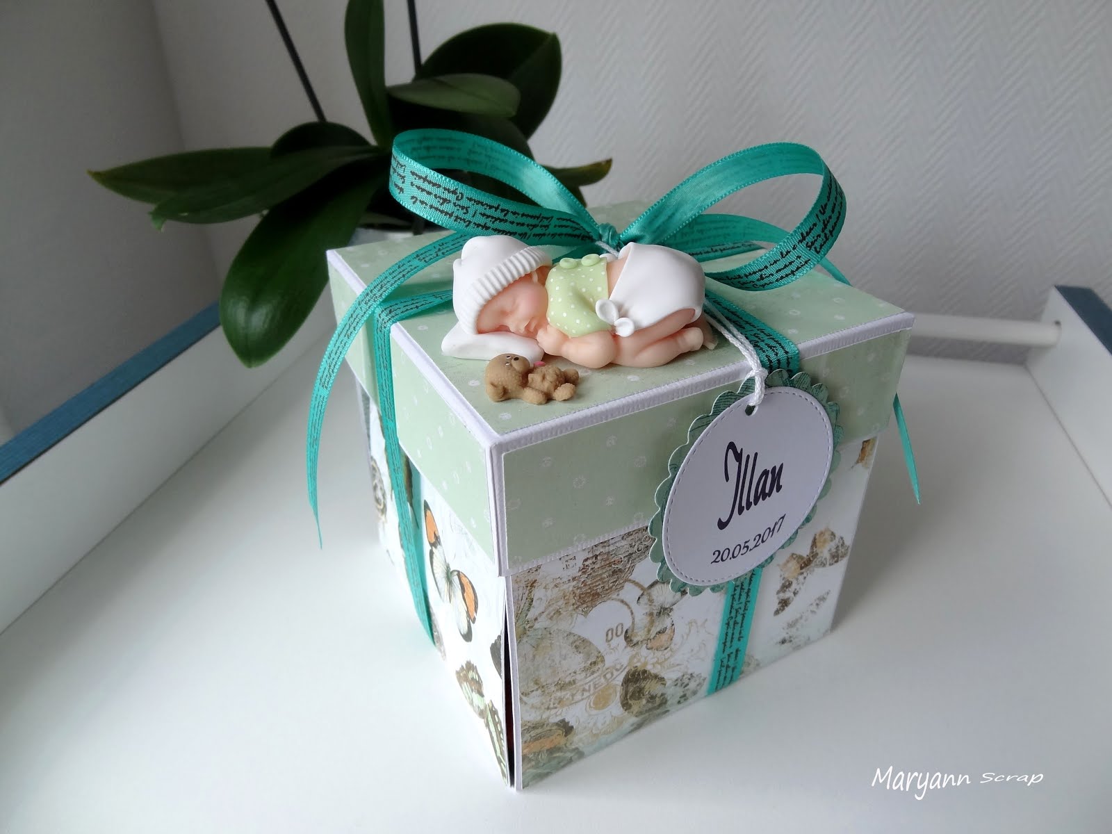 Boite de naissance pour Illan