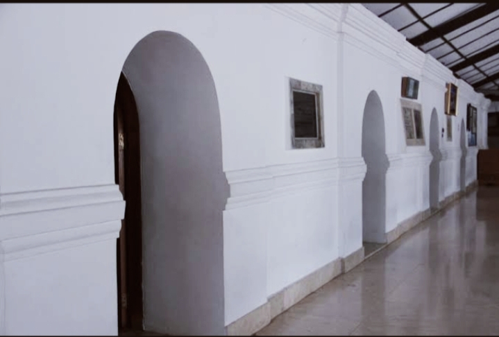 Masjid Agung Banten, Sejarah, Arsitektur dan Filosofi Bangunanya