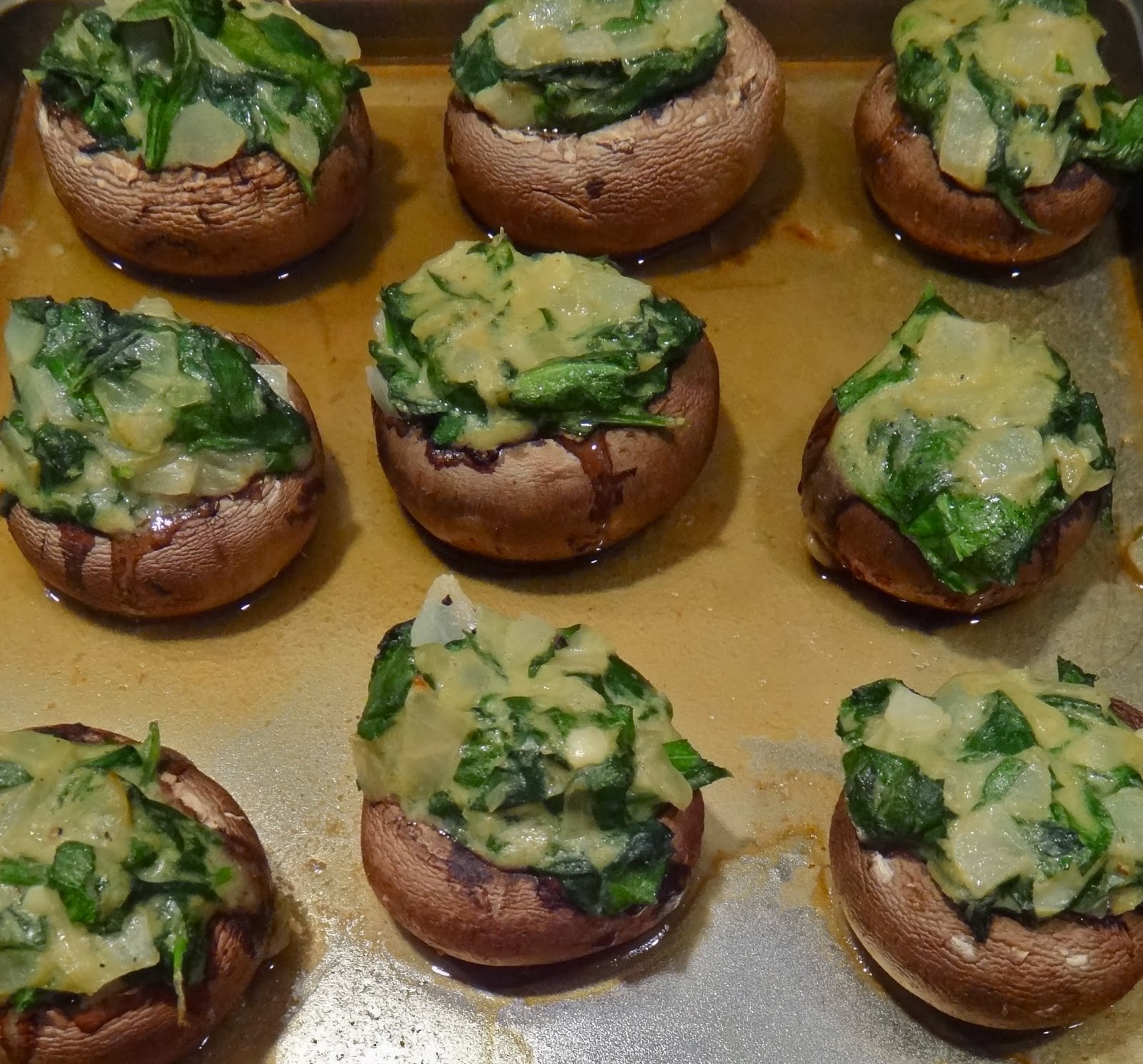 Healthy Creamed Spinach Stuffed Mushrooms