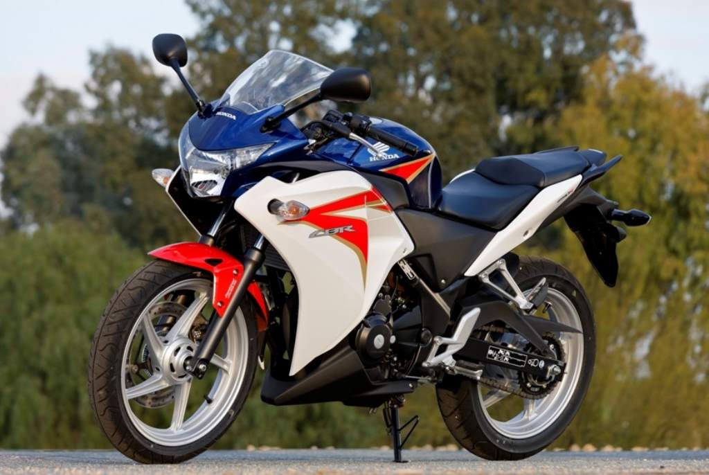 Honda CBR 250R Latest Wallpapers ~ FREE WALLPAPERS