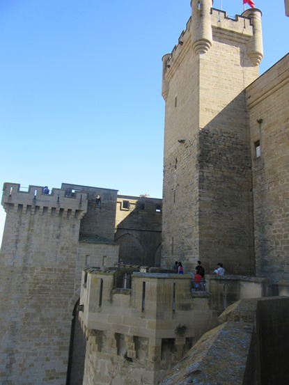 Castillo de Olite - Palacio de los Reyes de Navarra Torre-aljibe-homenaje-castillo-olite