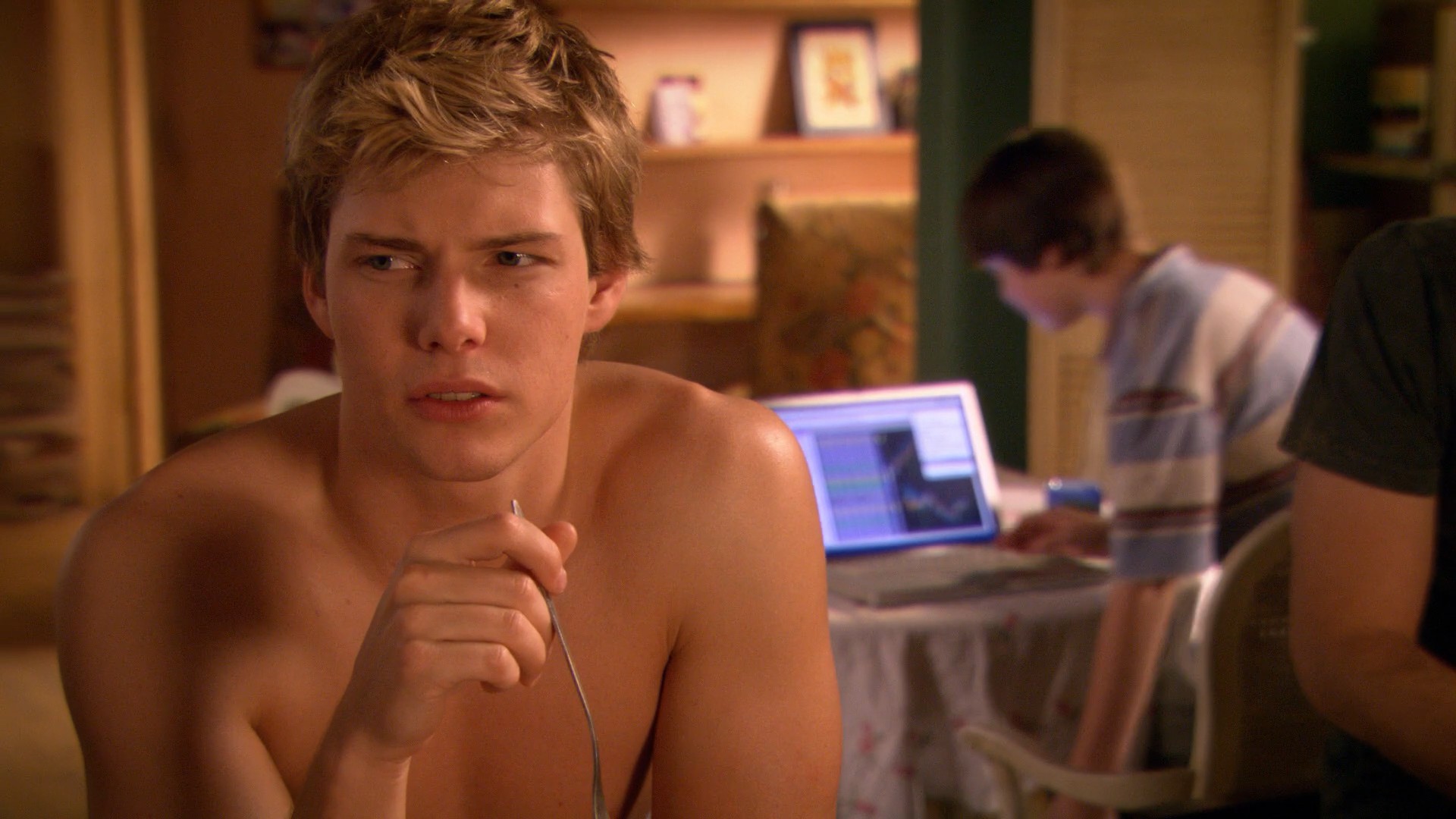 Hunter Parrish in Weeds S04E07.