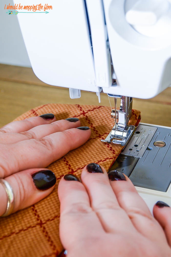 Easy Quilted Trivets i should be mopping the floor