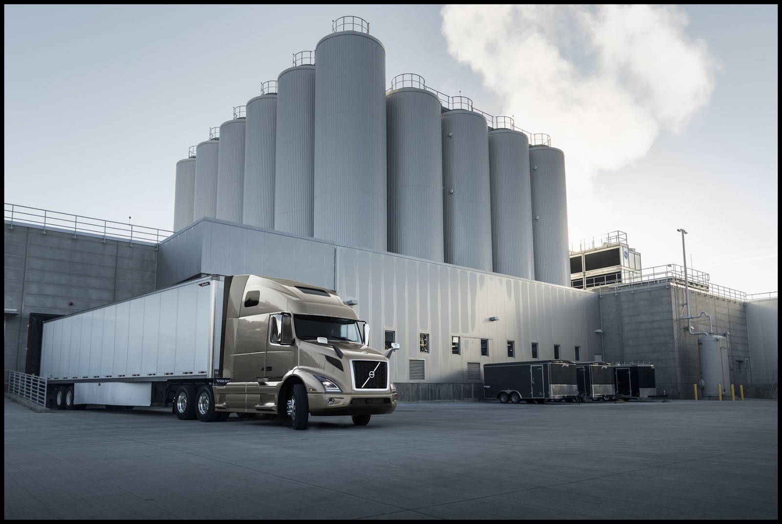 DuncanPutman.com Blog: Volvo Trucks’ New VNR 660 Model for Regional