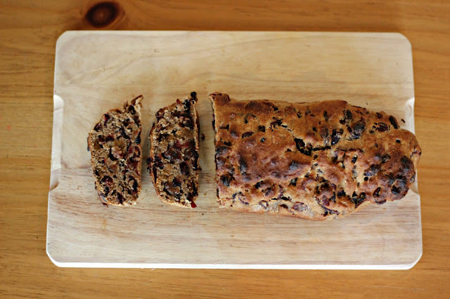 wholegrain spelt tealoaf