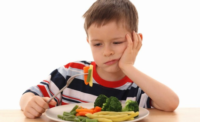 10 Cara Mengatasi Anak Susah Makan 10 Cara Mengatasi Anak Susah Makan