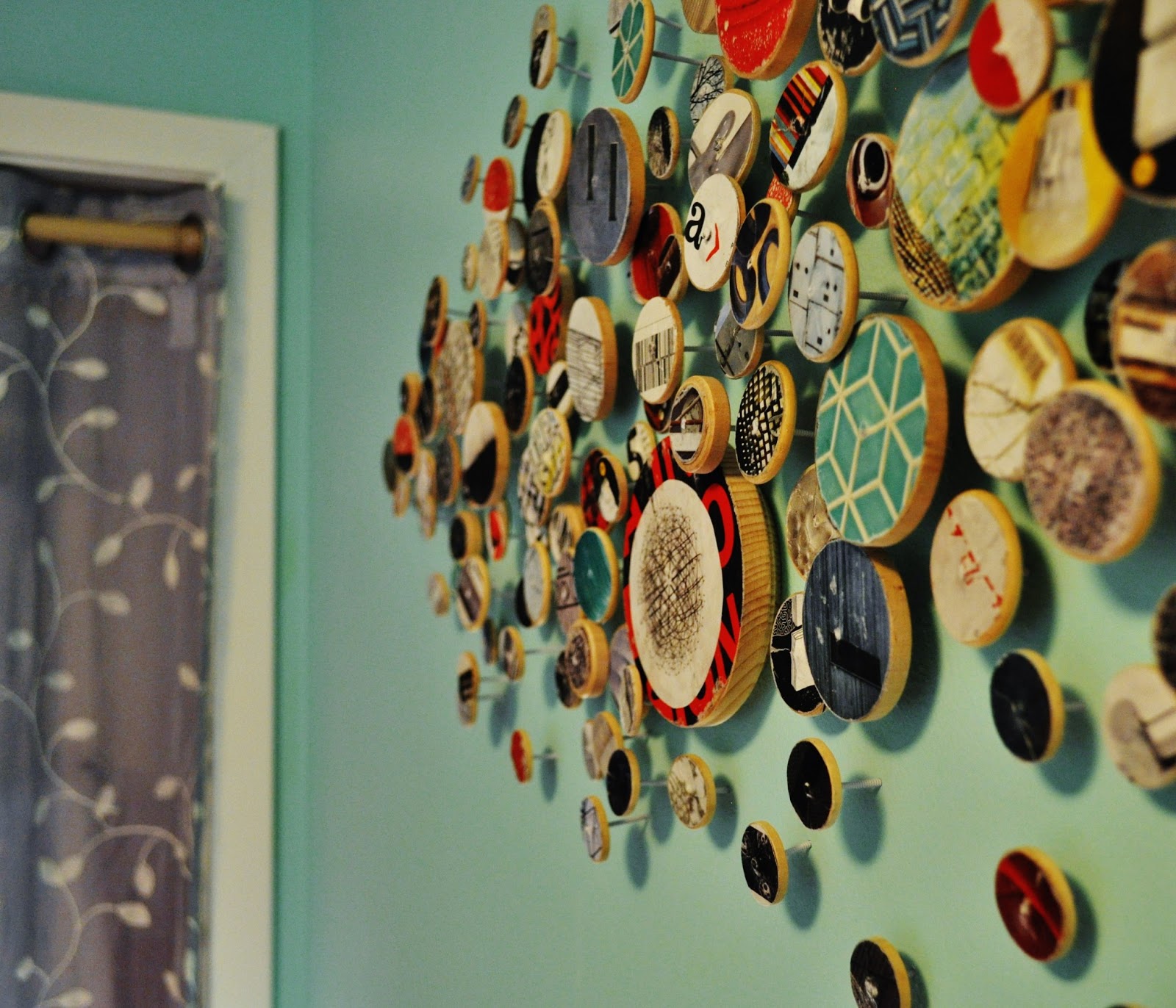 Kelli Nina Perkins Crafty Wall Art with Magazines