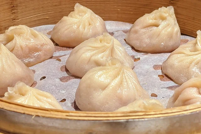 Shanghai soup dumplings: a Taiwan Snack