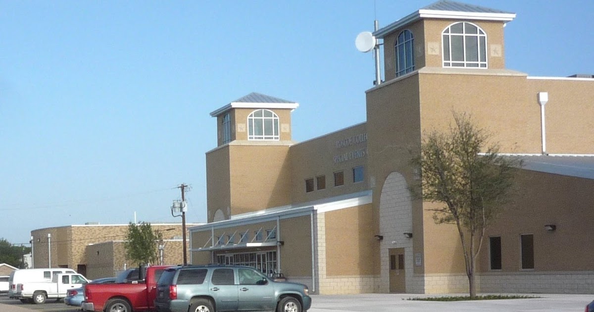 Roscoe Hard Times School Still in Session at Roscoe Collegiate