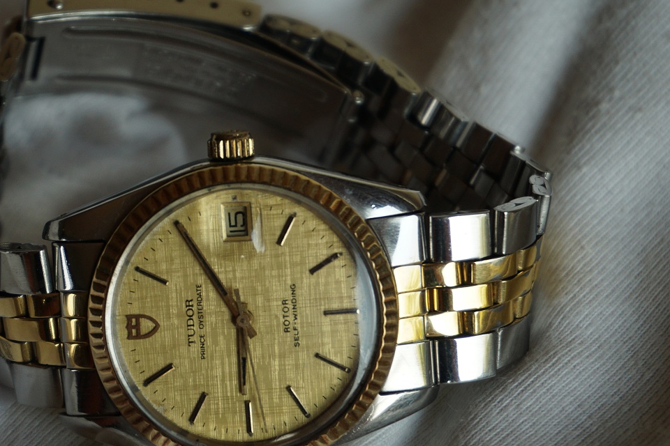 tudor linen dial