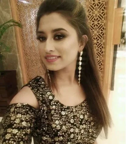 somi khan looking gorgeous after bigg boss- back to bollywood