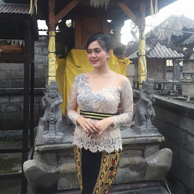 33+ Model Kebaya Bali Modern 2020 ( Lengan Panjang, Pendek