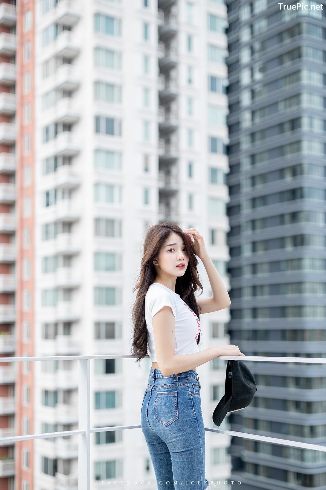 Thailand Pretty Model - Anun Sasinun - Outfit City Walking Tour