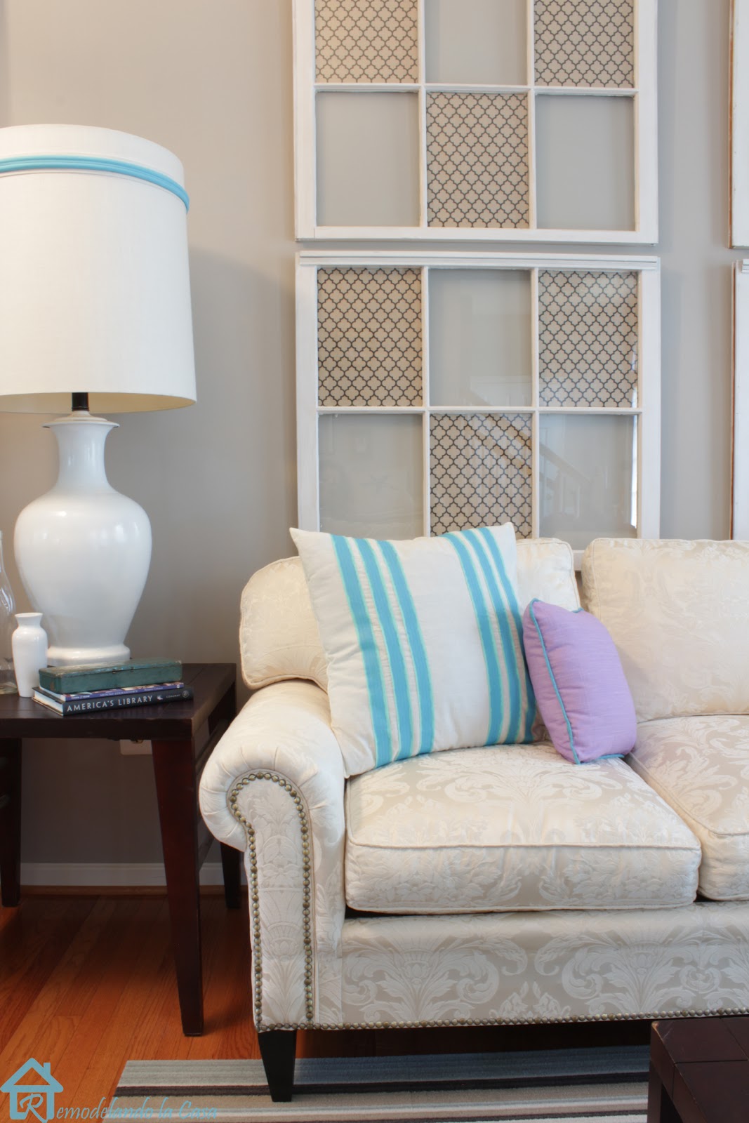 Decorating with Old Windows Remodelando la Casa