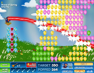 Help the monkey burst as many balloons possible in this #Spring edition of #Bloons! #FlashGames