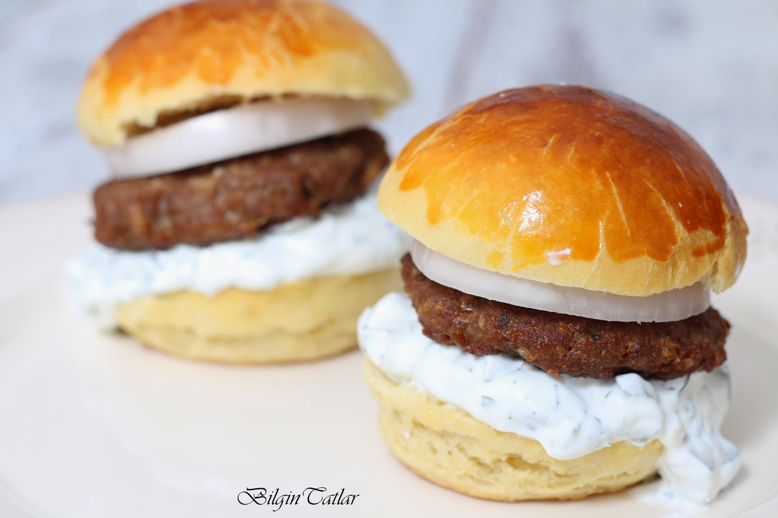 BİLGİN TATLAR EV USULÜ HAMBURGER