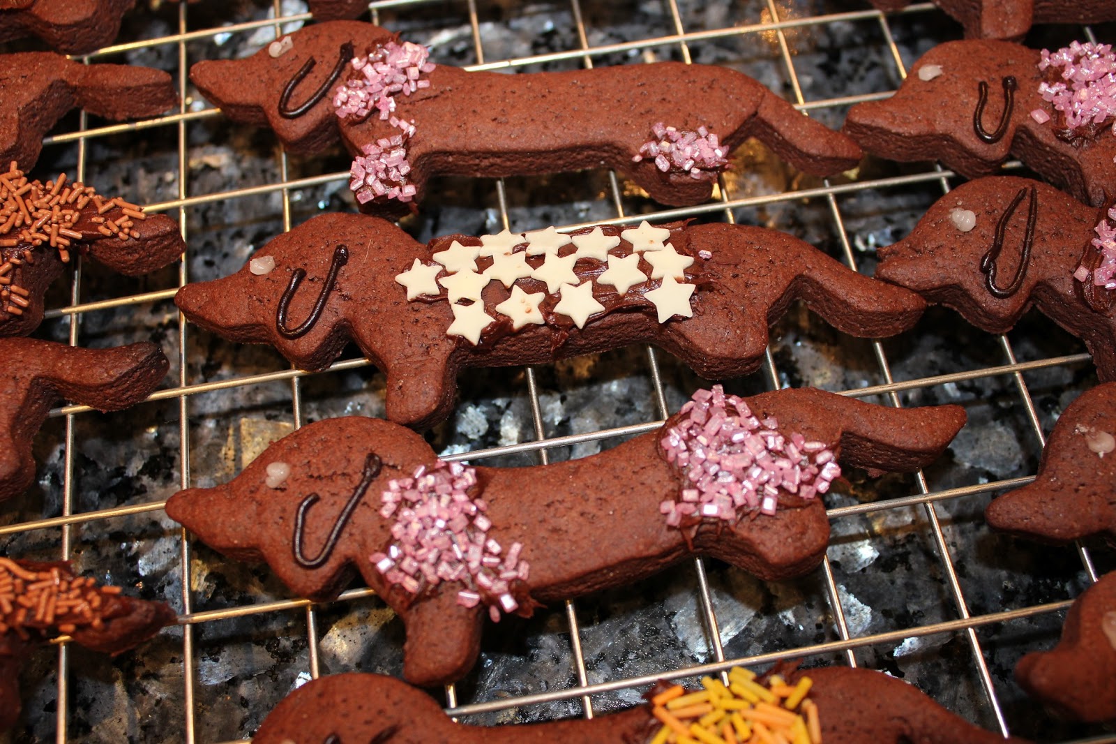 BEAutiful Bakes Sausage Dog Bourbon Biscuits