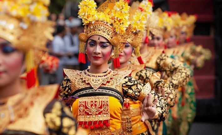 20 Macam Tarian Tradisional Bali Lengkap Dengan Gambar Dan Penjelasannya Mediasiana Com Media Pembelajaran Masakini