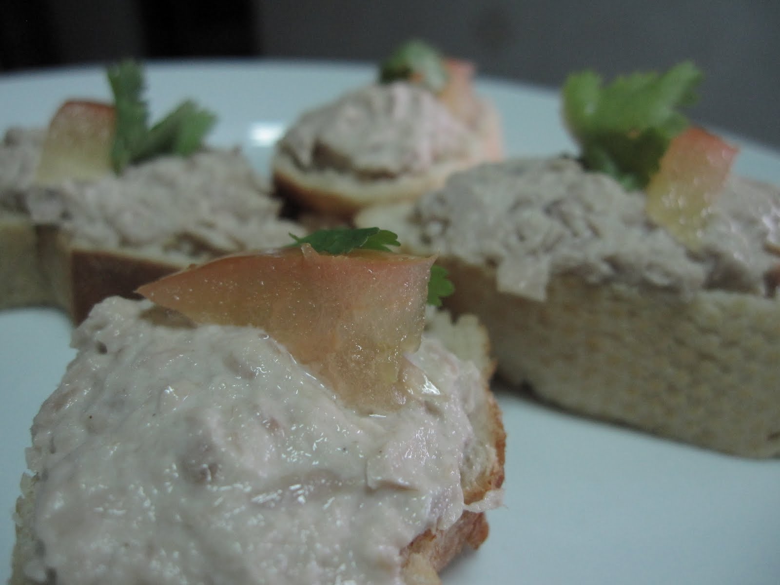 Confessions Of The True Foodski: Simple Tuna and Mayo Canapes