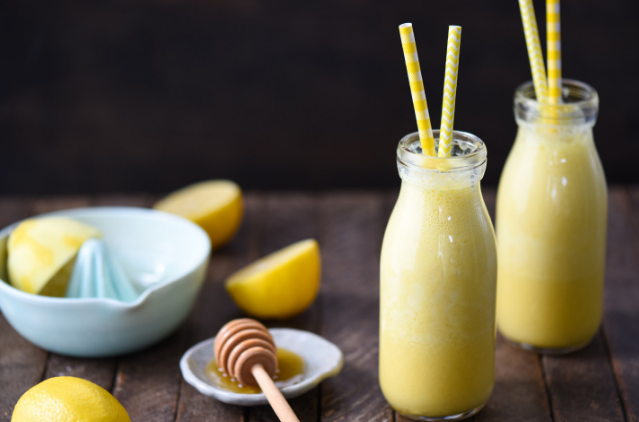 Lemon Smoothie #drink #smoothie #lemon #summer #easy Lemon Smoothie #drink #smoothie #lemon #summer #easy
