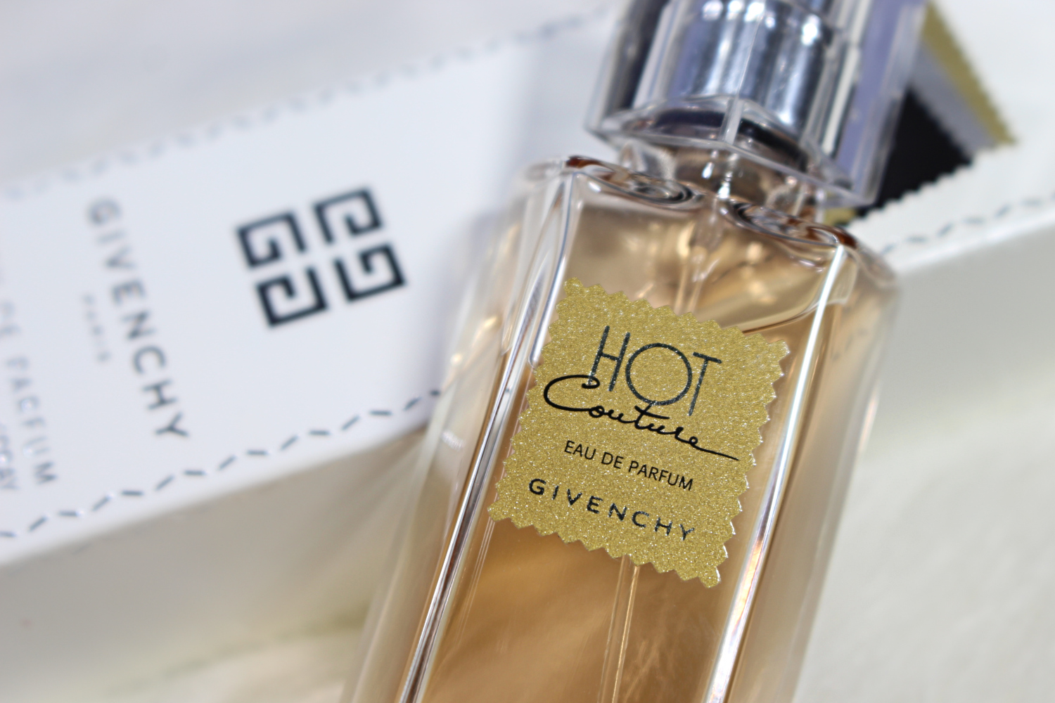 A Sensual & Glamorous Eau De Parfum 'Hot Couture' by Givenchy | Review |  January Girl