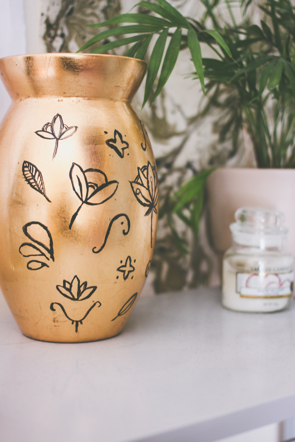 Decorating on a extremely low budget tips | www.hannahemilylane.com