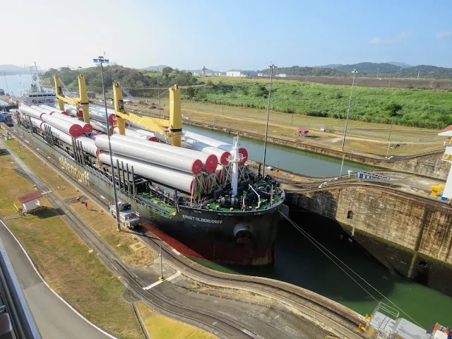 Panama City Layover: Ernst Oldendorff transiting the Panama Canal