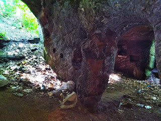 <img src="Brinksway caves near Stockport.jpeg" alt="hidden caves and bunkers around the uk">