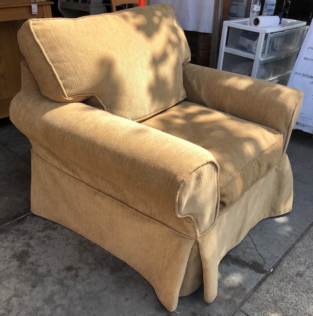 UHURU FURNITURE & COLLECTIBLES SOLD **BARGAIN BUY** 100323 Mitchell