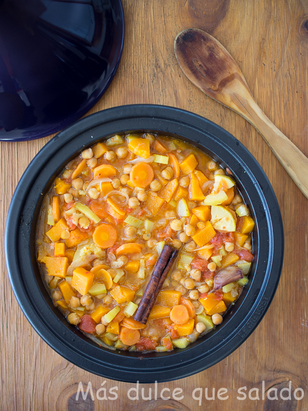 Tajine de verduras con garbanzos