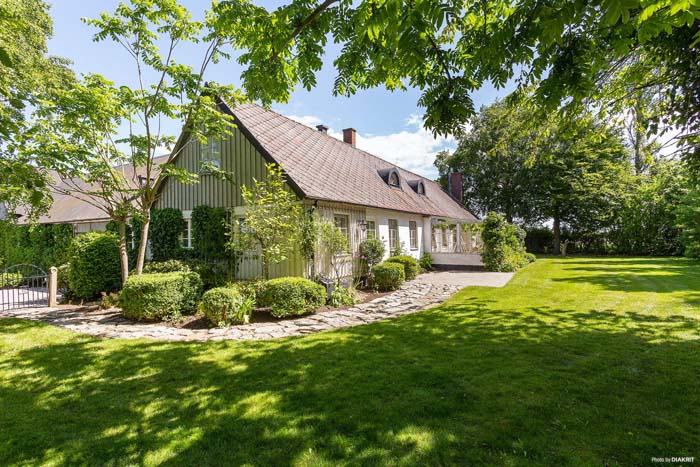 Valkoista ja romanttista