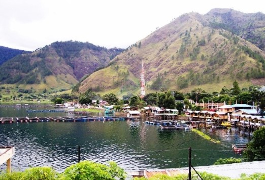 Air Terjun Sipiso-piso di Tongging