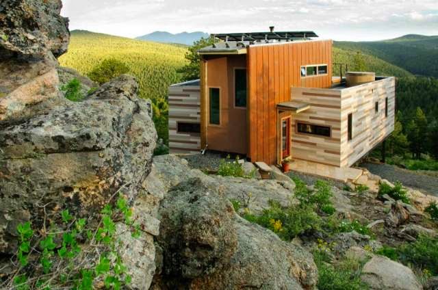 Montaintop House Made of Shipping Container in Colorado