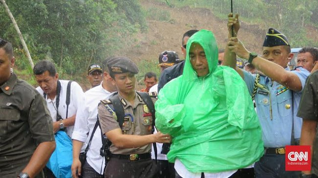 Bukan Luhut atau Prabowo yang Tanggung Jawab Soal Natuna, tapi Jokowi Bukan Luhut atau Prabowo yang Tanggung Jawab Soal Natuna, tapi Jokowi