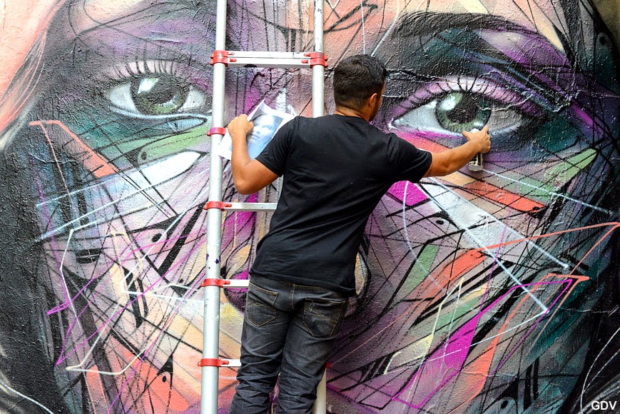 мельбурн стрит арт. Herakut граффити. граффити старый город. Street art banksy в россии. Why do street artists create their.