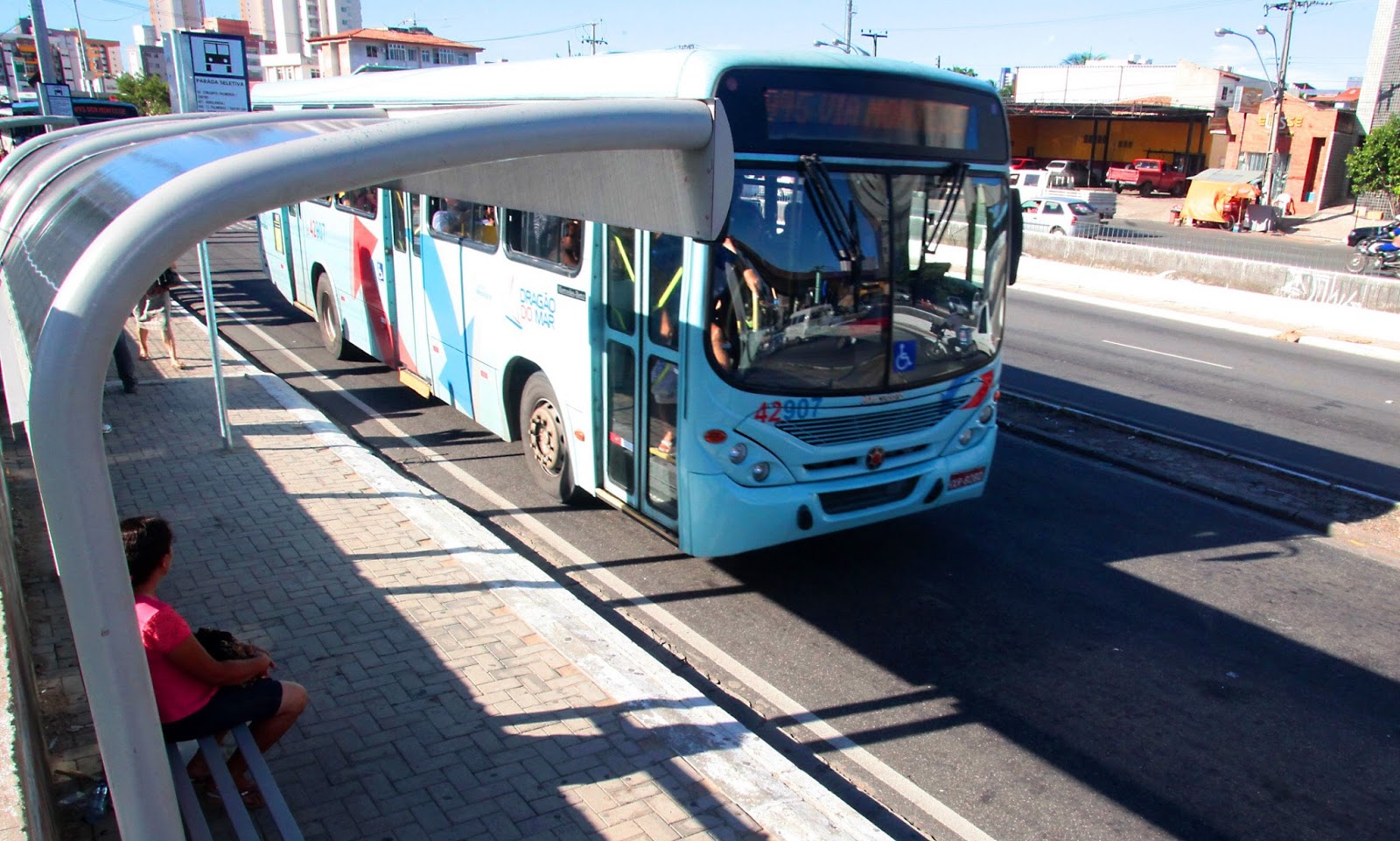 Como chegar até Moto Bastos em Pajucara de Ônibus ou Metrô?