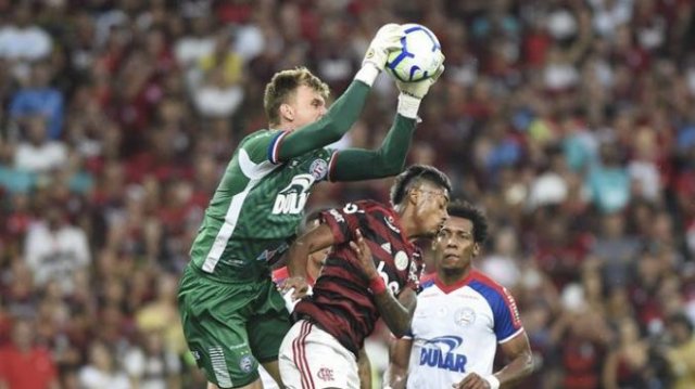 Bahia abre placar, mas não resiste e leva virada do Flamengo