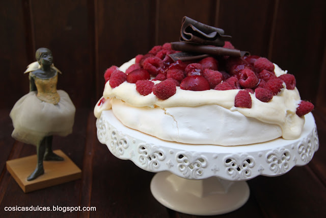  Pavlova con frutos rojos 