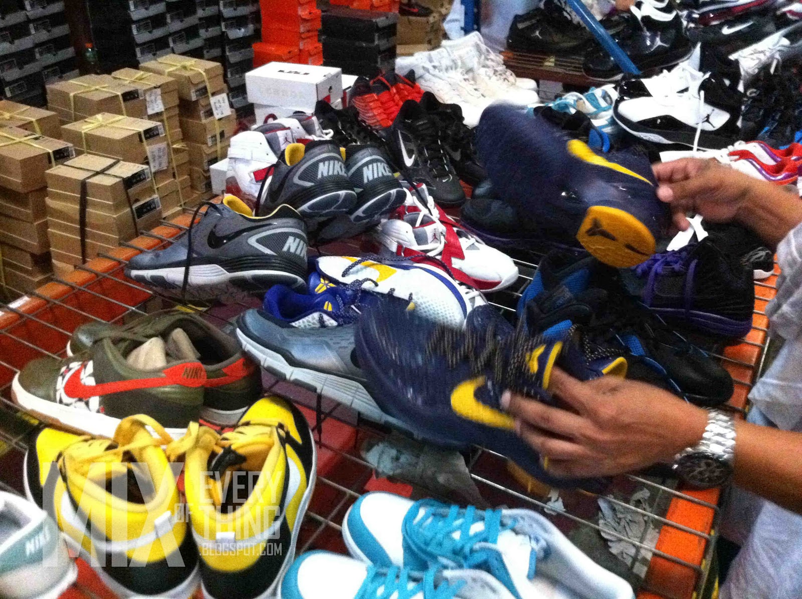 My Nike Warehouse Sale experience. - Hello! Welcome to my blog!