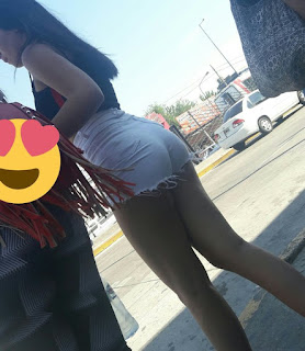 Mujeres con piernas sexys en la calle en shorts Mujeres piernas sexys calle shorts