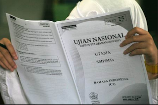  soal berikut ini merupakan kumpulan dari soal yang menjadi rujukan dan soal yang digunaka Kumpulan Bank Soal UN SMP/MTs Tahun 2016 Beserta Pembahasannya