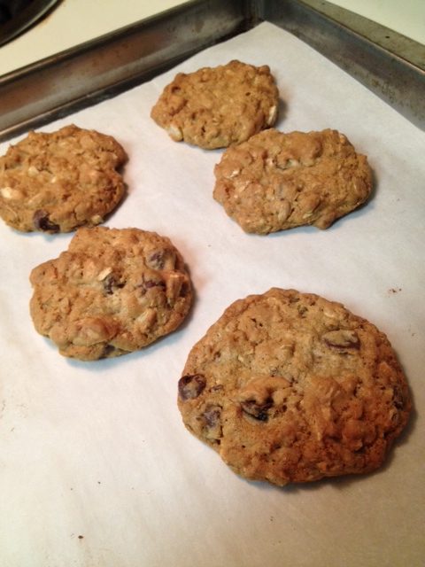 the.measurable.maker: Vanilla Prune Oatmeal Cookies