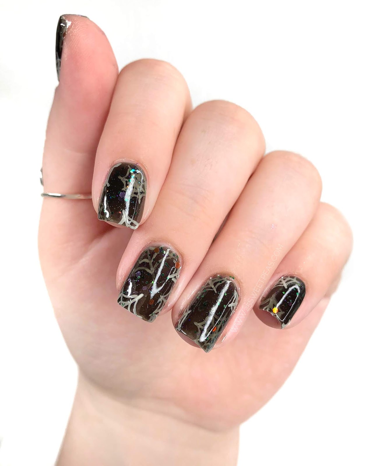 Boo-tiful Halloween Nail Art Ideas - Easy DIY