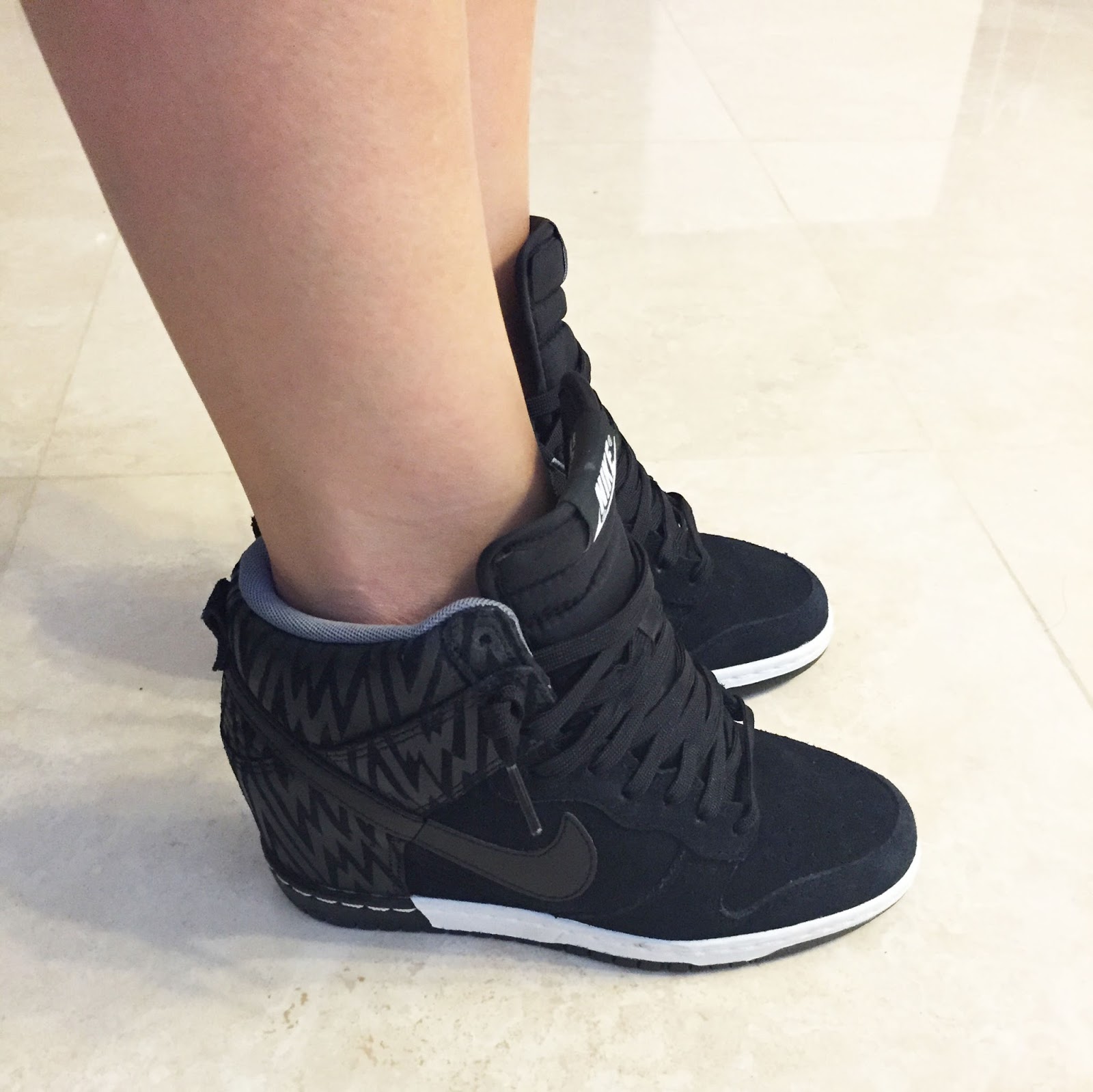 nike wedge sneakers black