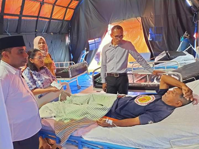 Ambon, Malukupost.com - Ketua Tim Penanganan Pengungsi DPRD Maluku, Amir Rumra mengaku, layanan kesehatan yang dilakukan RSUD dr Ishak Ohorela, Desa Tulehu, Kecamatan Salahutu, Kabupaten Maluku Tengah, hingga kini tidak dipungut biaya. Seluruh sistem pembayaran pengobatan diberlakukan secara gratis bagi warga pengungsi.