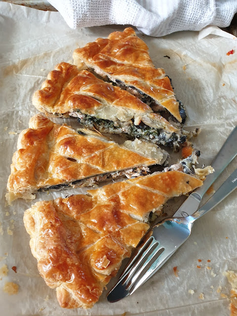 Tourte au saumon épinard champignons; Tourte au saumon épinard champignons