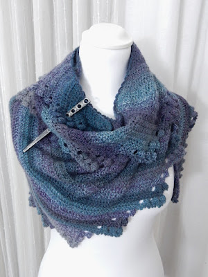 Shawl Crochet Pattern by The Curio Crafts Room: Star Beam Shawl thecuriocraftsroom the curio crafts room crochet shawl pattern